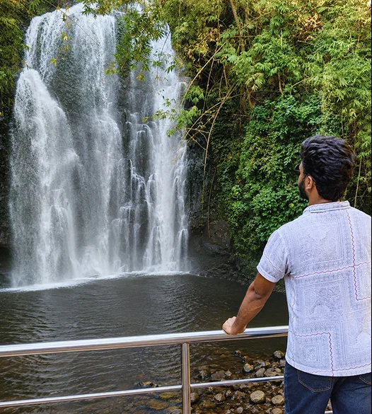 Kakochang Or Kaipholangso Waterfall